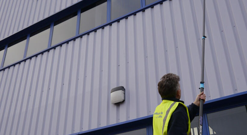 Spinaclean to launch window cleaning range