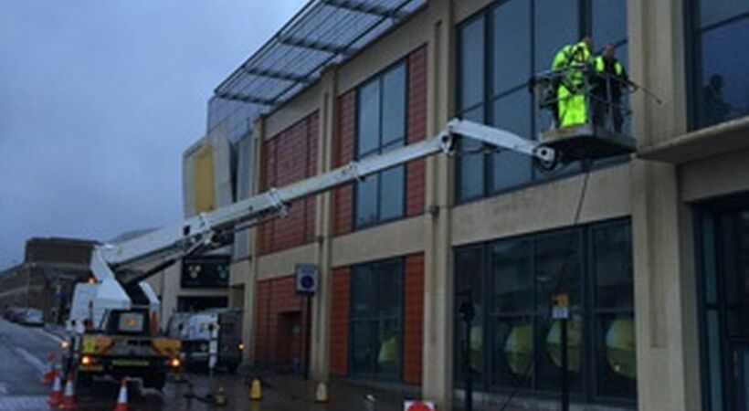 High level clean brings new shine to shopping centre