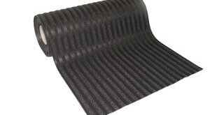 Solid back entrance mats