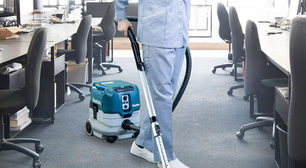 Quick and convenient cordless cleaning with Makita