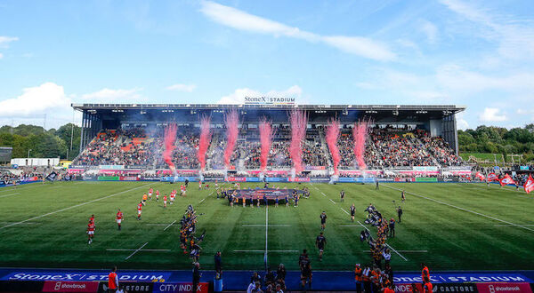 Saracens renews washroom partnership